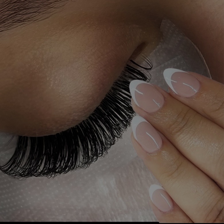 LASH + NAIL BUNDLE