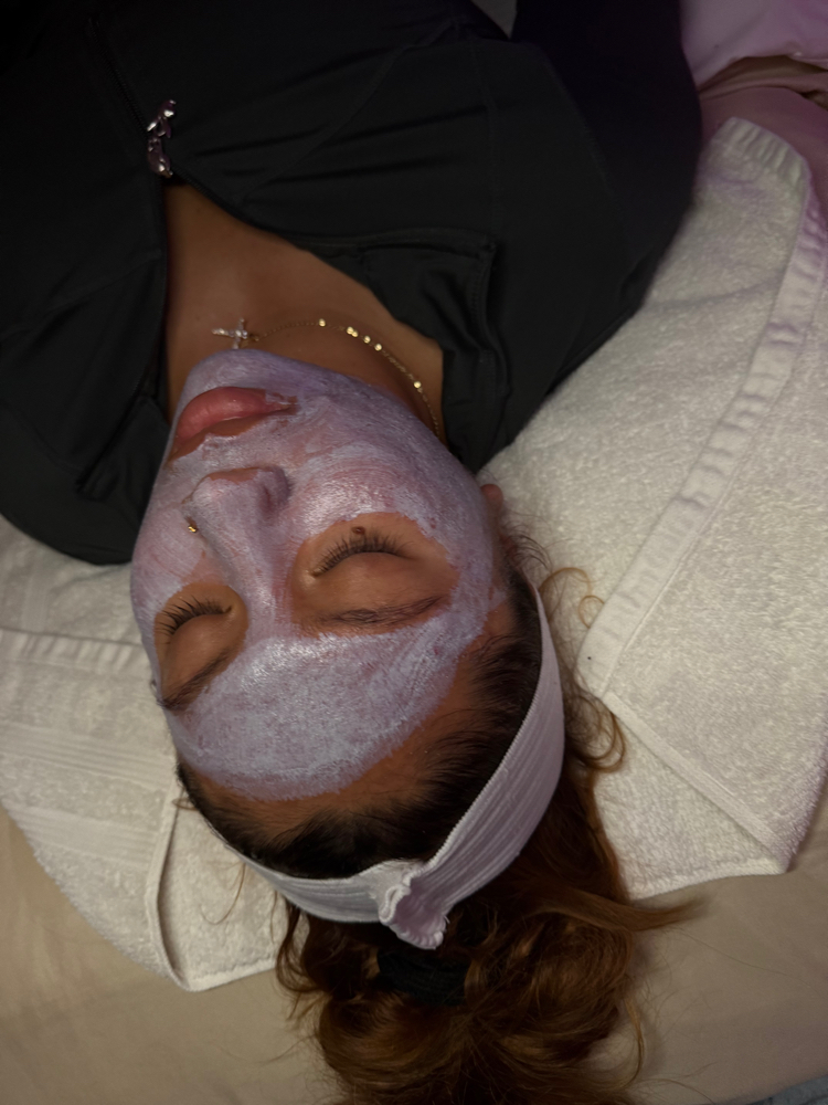 Seasonal Fall Facial🍂