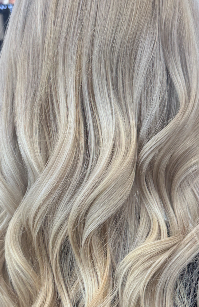 Lightening Services at Jules Cosmetology in Medford, OR