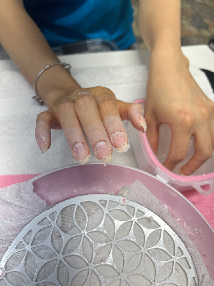 Soak Off/Removal at Nailsbylisxo in Carpentersville, IL
