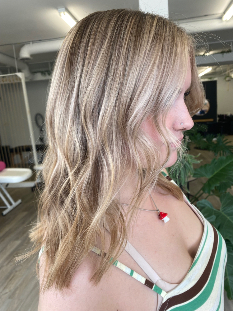 Full Blonding Service