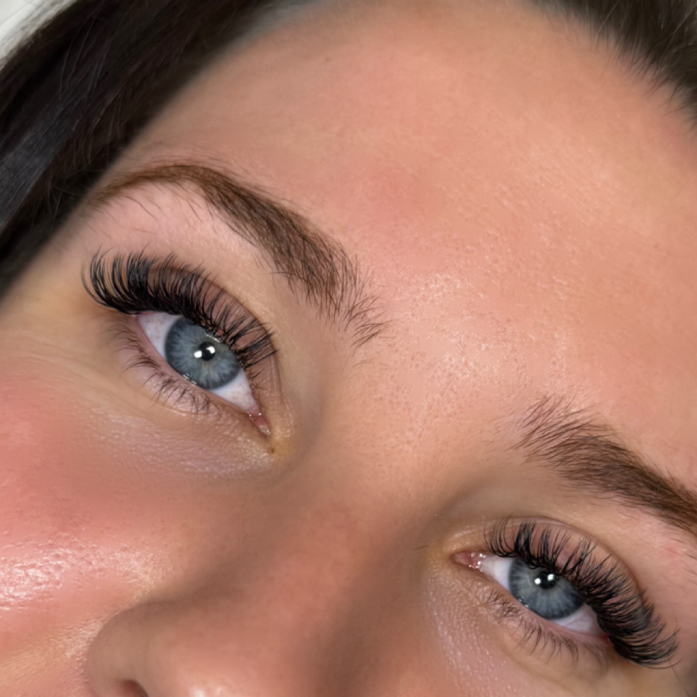 Hybrid Full Set Eyelash Extensions at Bloom with beauty in Folsom, CA