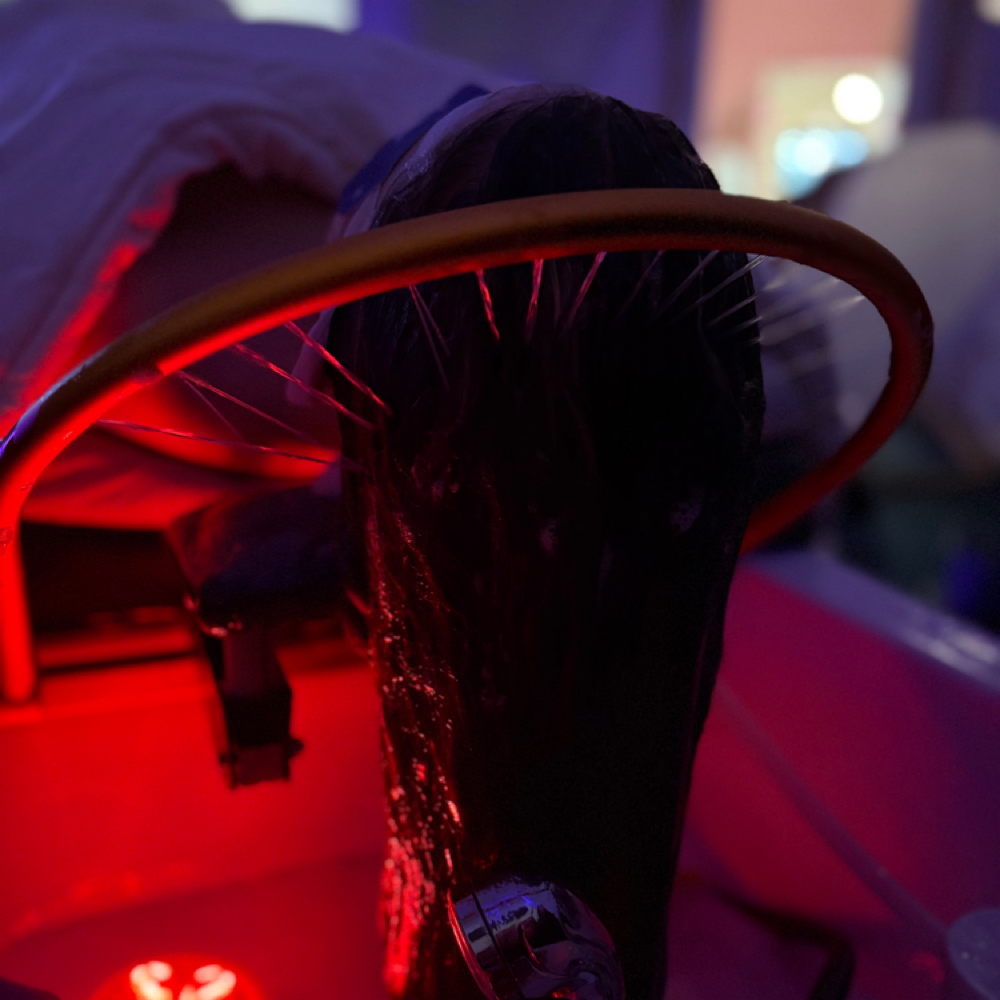 Deluxe Scalp and Skin Facial