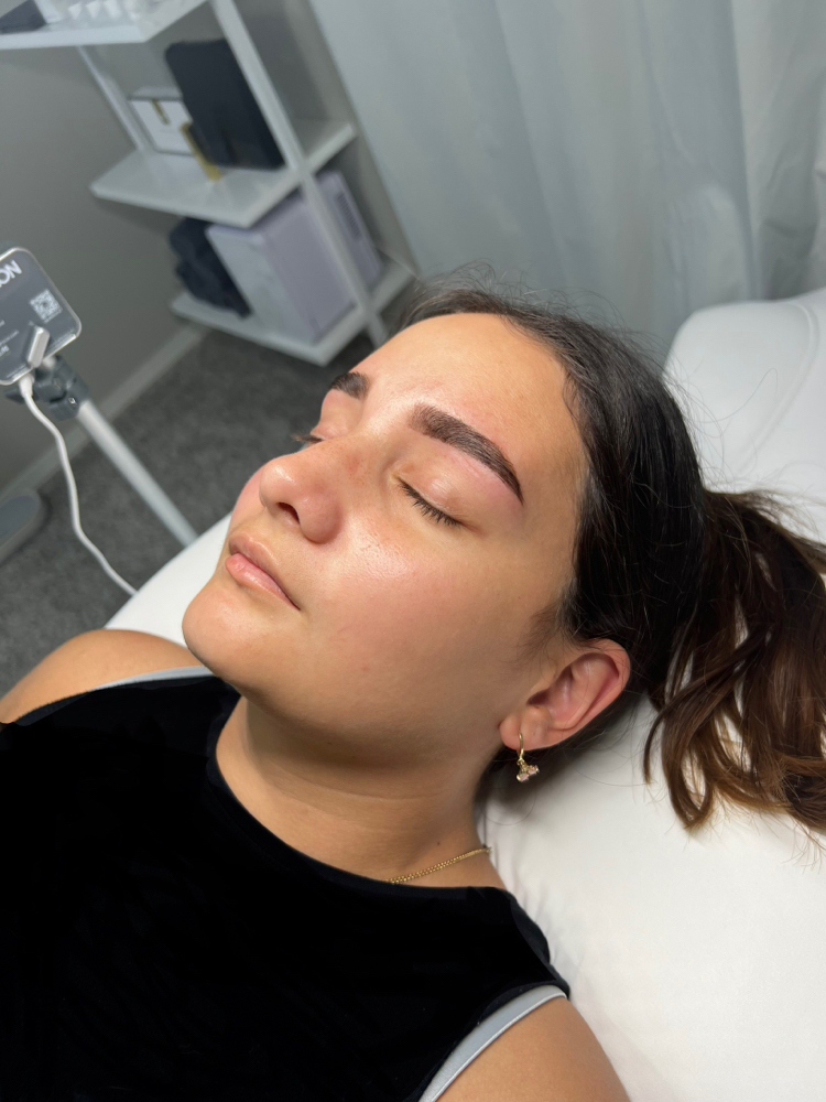 Brow Wax + Tint