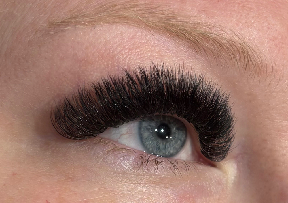 Volume Full Set at Halie Fonner in Saint Clairsville, OH