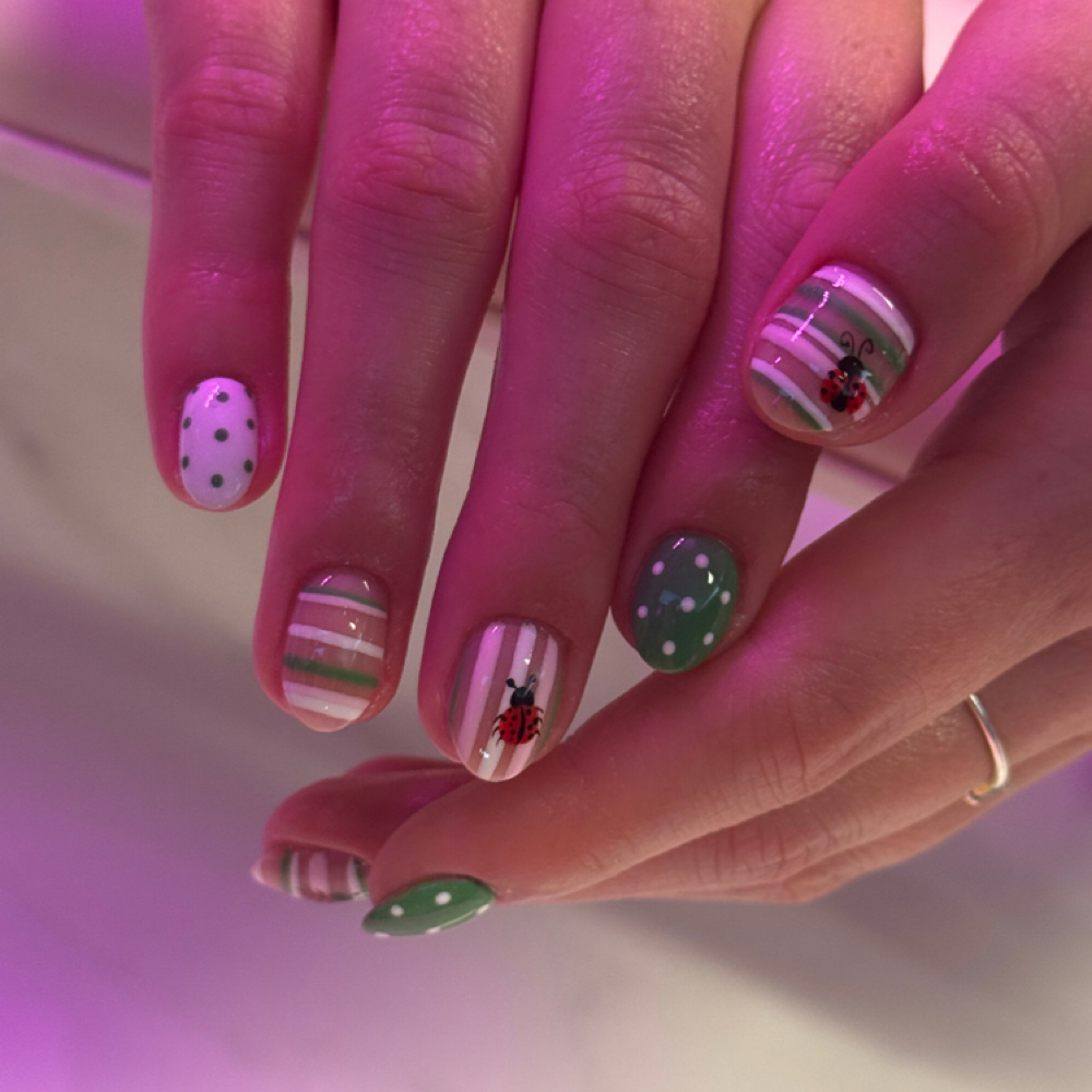 Overlay Acrylic Set at Ale Beauty in Hobart, IN