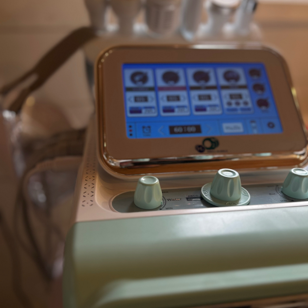 🧖‍♀️ Hydra-Facial at FNF Beauty Studio in Arlington, WA