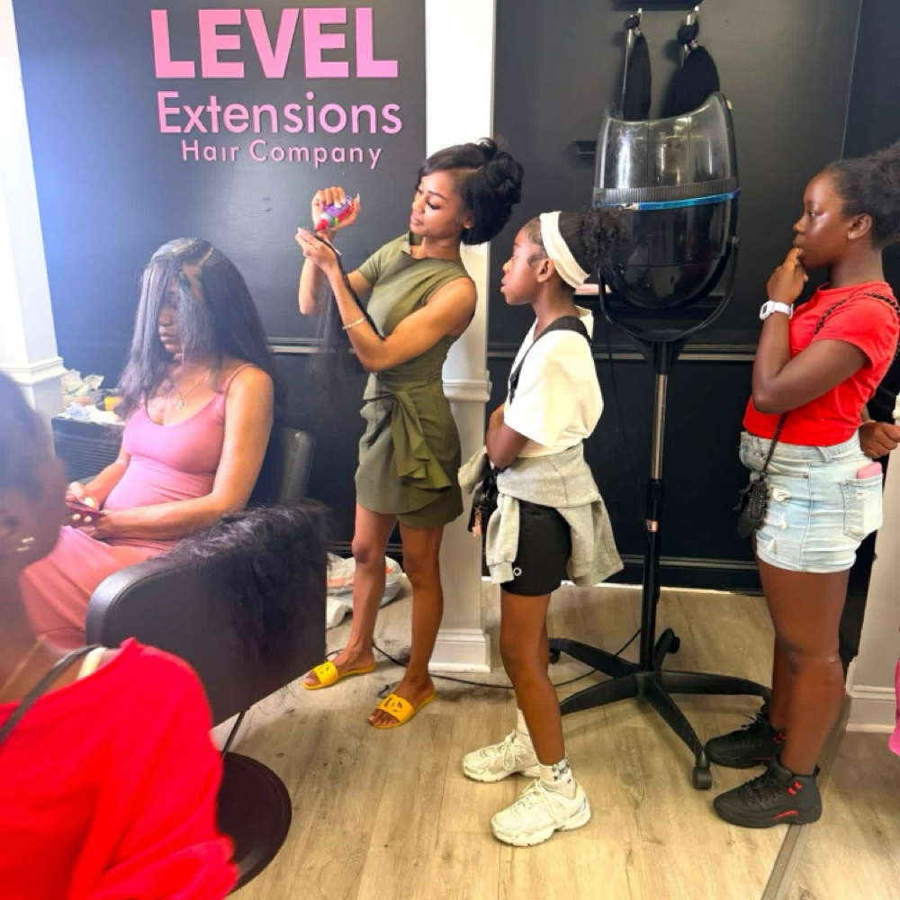 Glueless Quickweave 1 On 1 Class at Aesthetica by Mari B. in Chicago, IL
