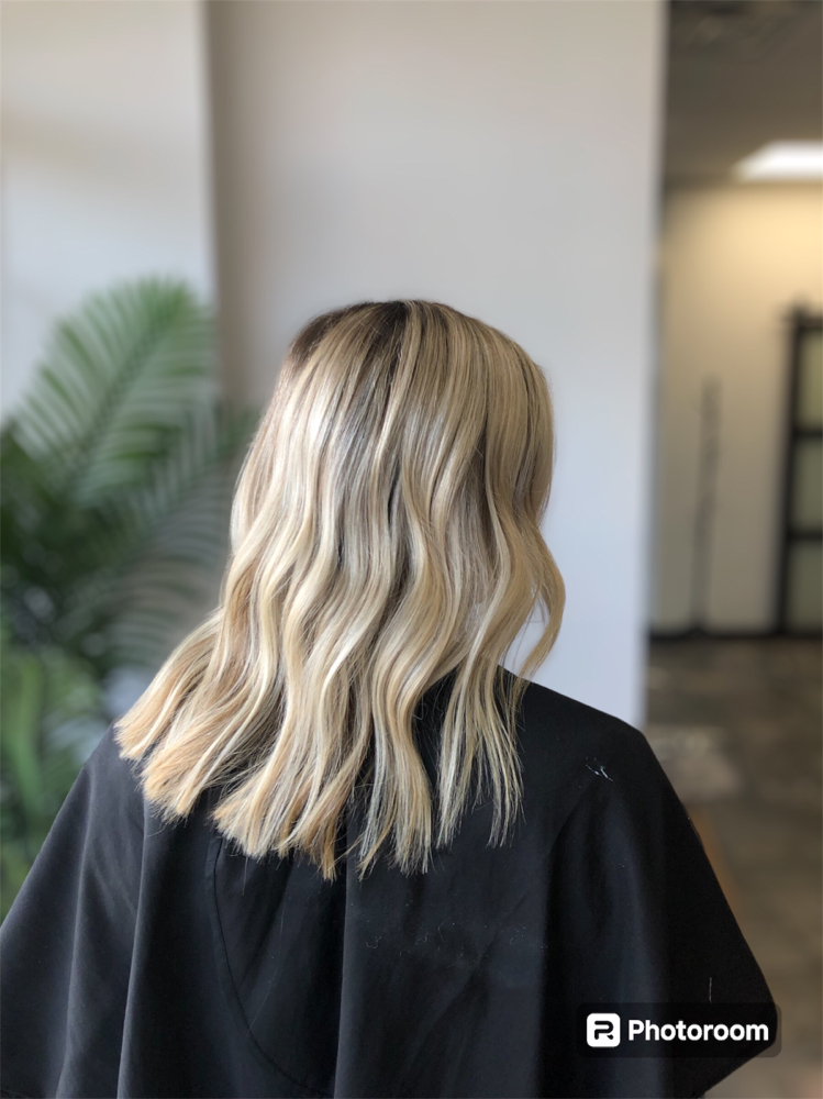 Full Blonding + Haircut