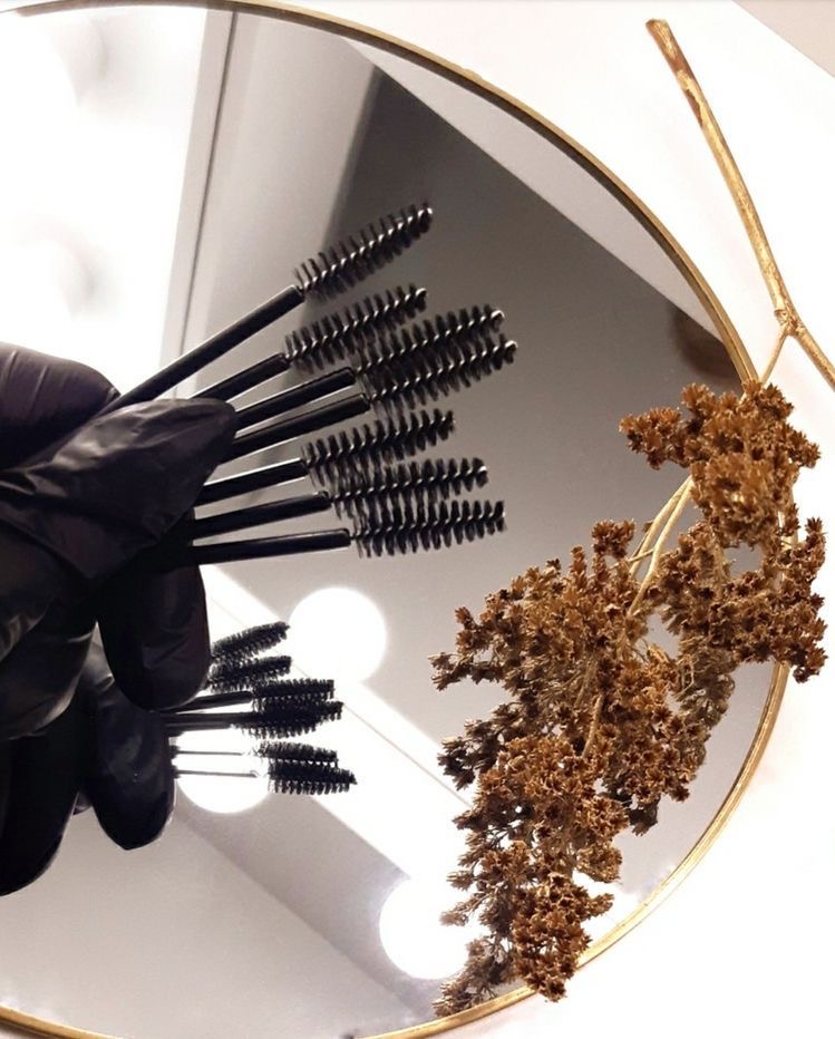 Mega Volume Lashes