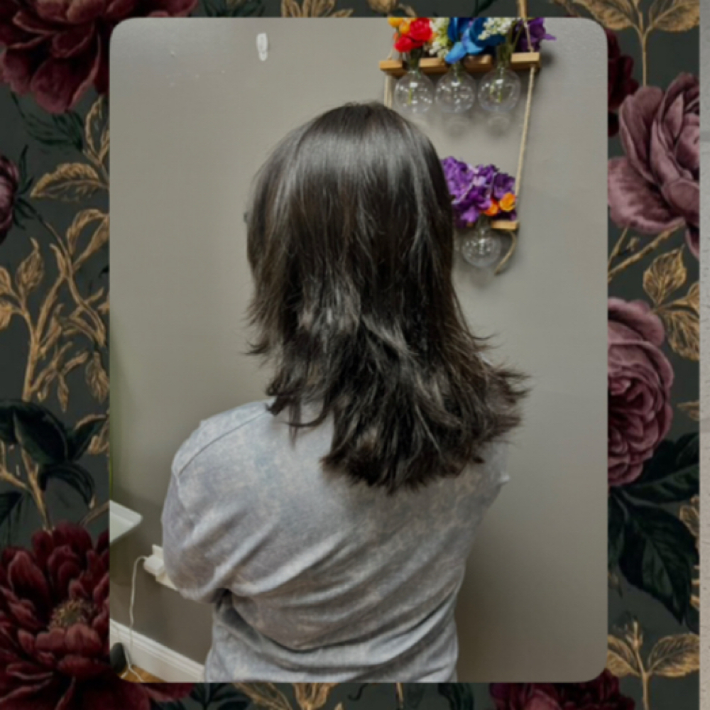 Womens Haircut at Looks By Lori in Lawrenceburg, IN