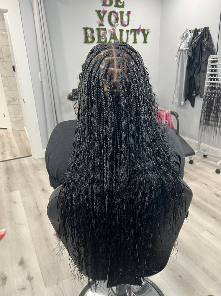 Medium Knotless