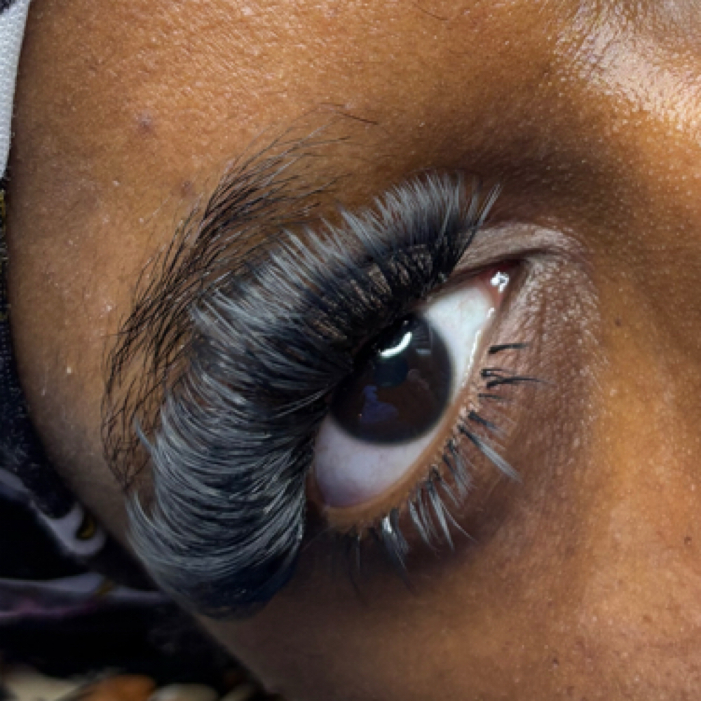 Volume Lash Extensions at Boujiexblinkzz LLC in Little Rock, AR