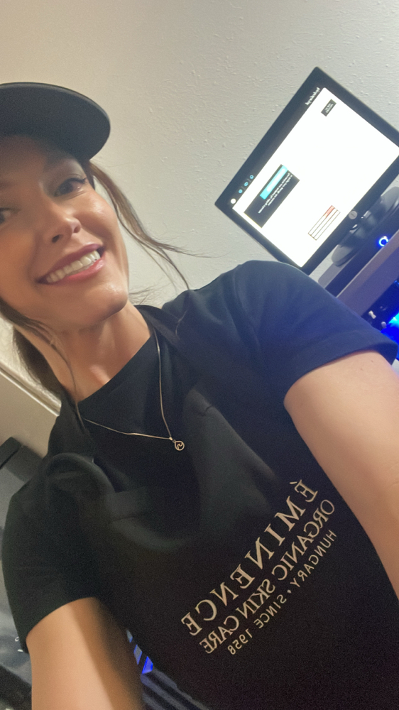 Deluxe HydraFacial
