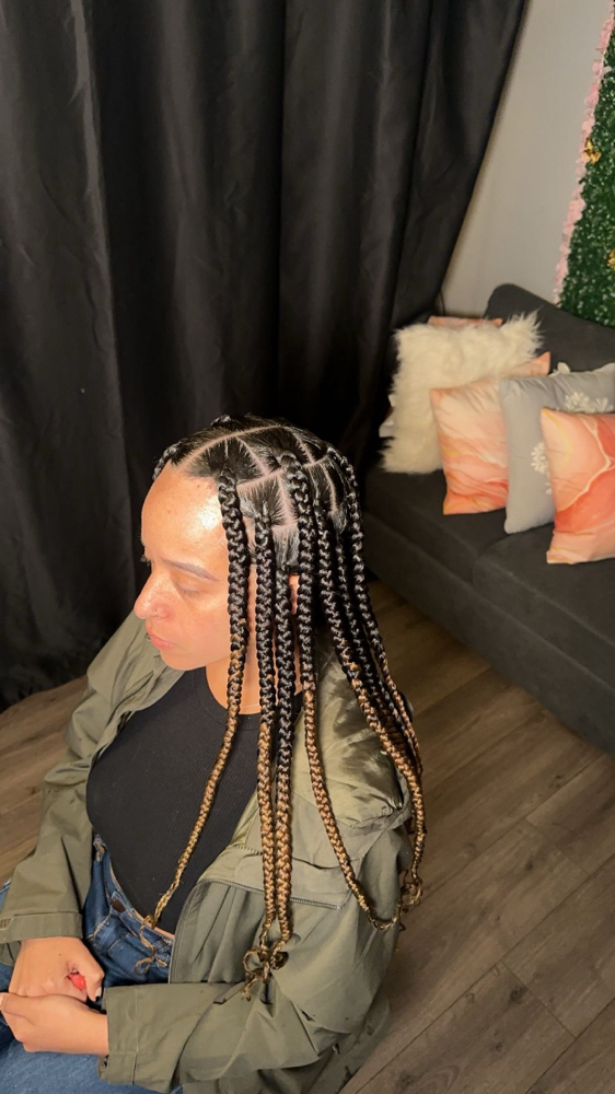 Large Knotless Braids (butt length)