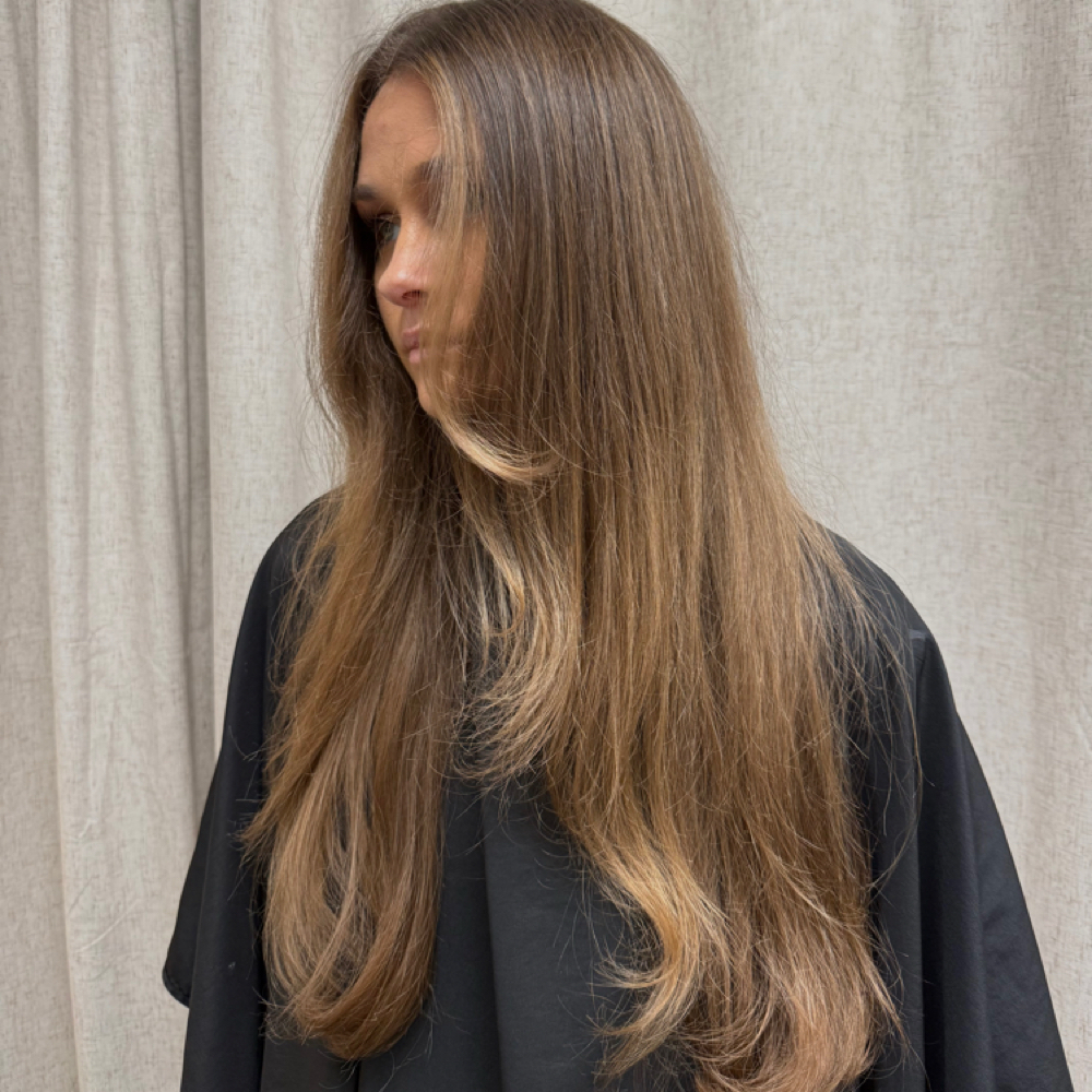 Lived In Brunette at The Blonde Room in Spanish Fort, AL
