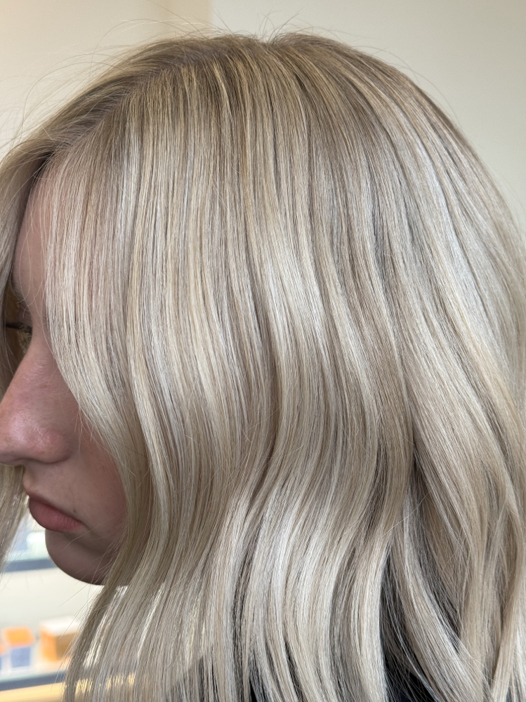 Full Foil at Hair By Ryliee LLC in Duvall, WA