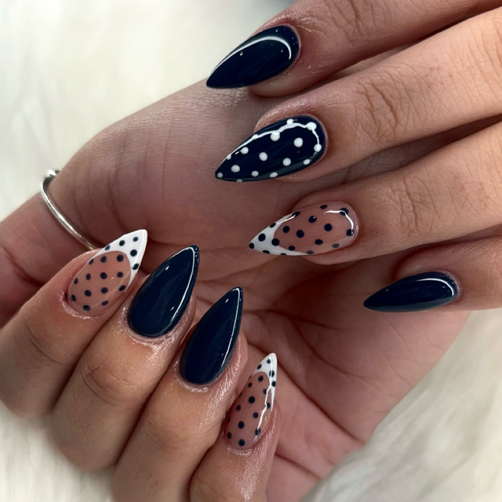 Full set ..WITH.. Art at The Nailery in Floresville, TX
