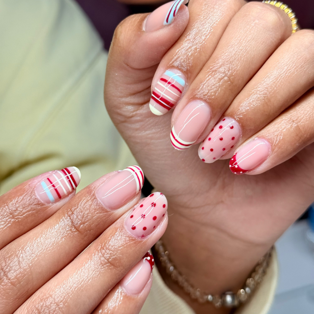No-Chip Manicure at itxels.glossery in Orland Park, IL