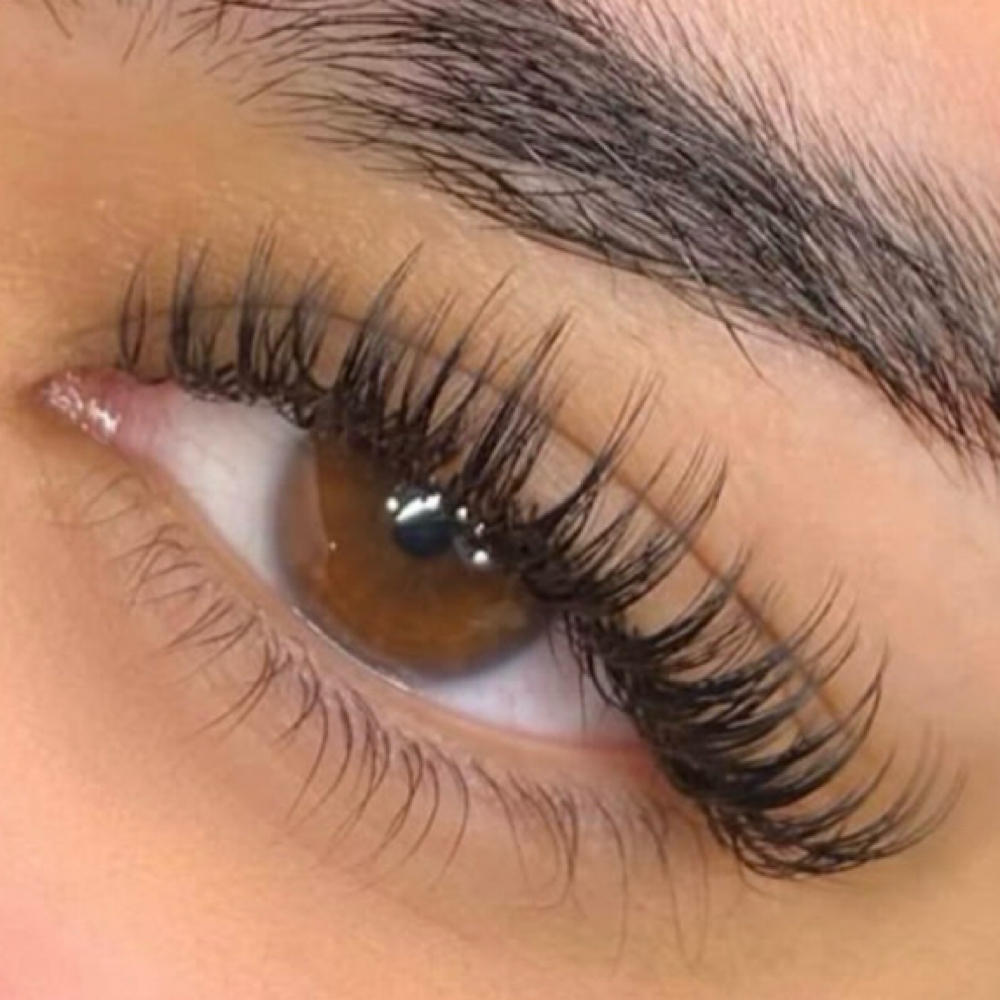Refill De Wet Look at Perfect lashes in Miami, FL