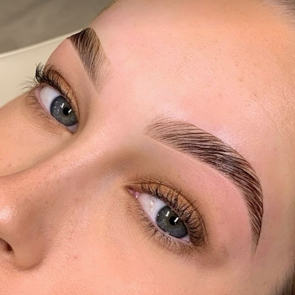 Eyebrow Lamination Plus Tint/Shape