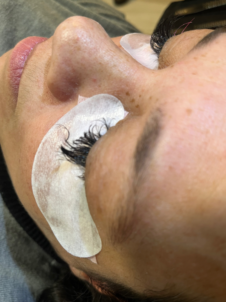 Lash Removal