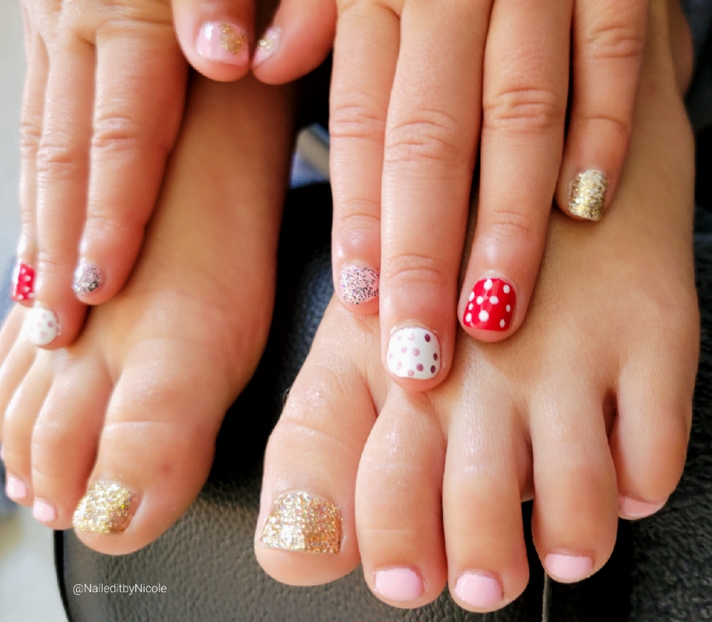 Mini Pedicure (Kids 12 & Under)