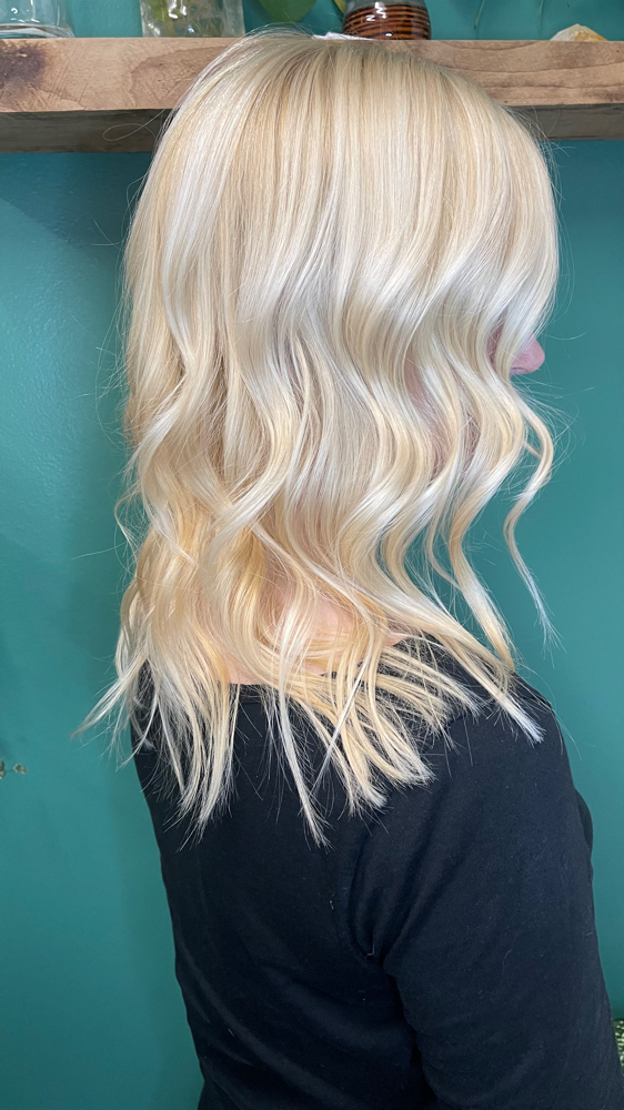 Blonde Bleach And Tone Retouch