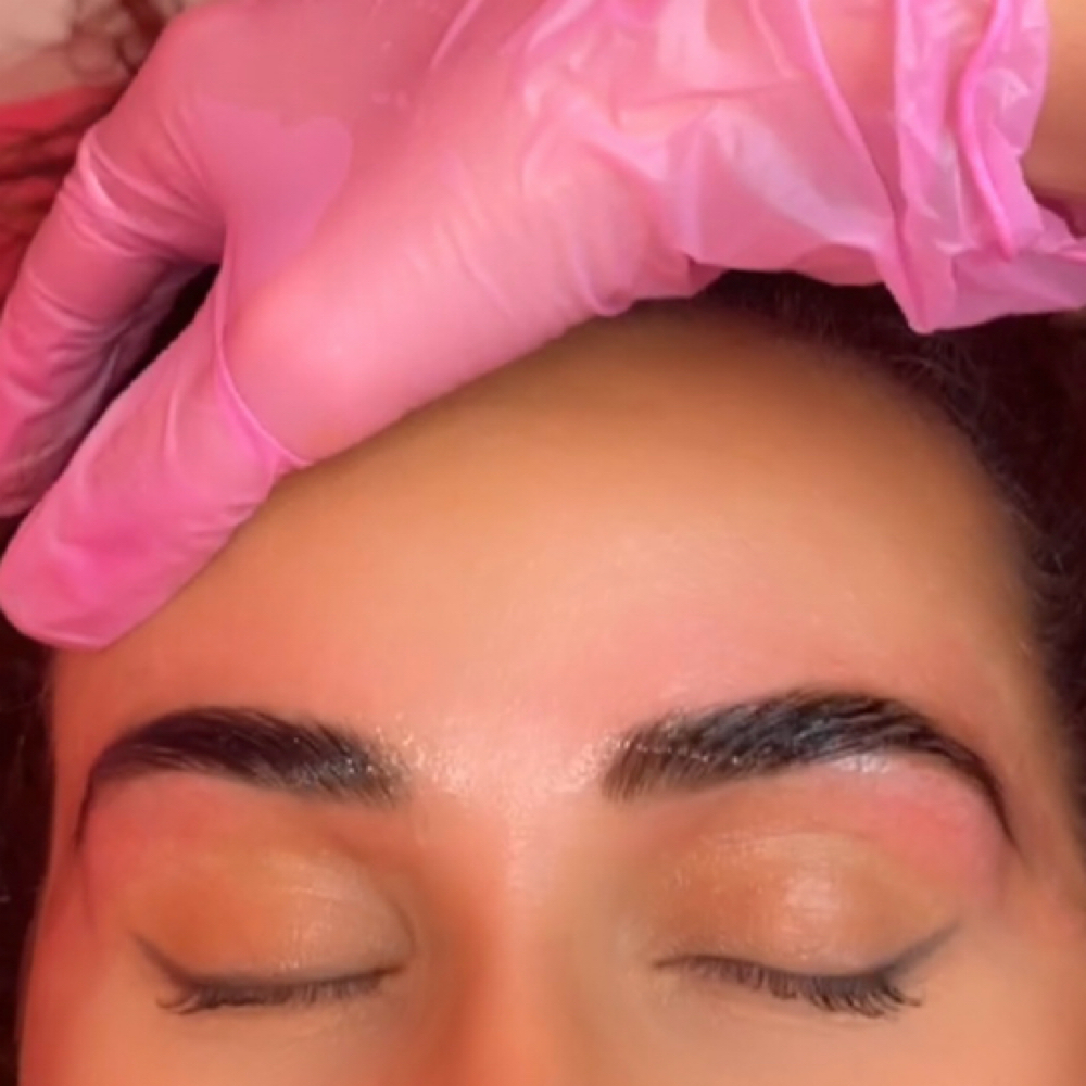 Brow Tint at LashEnvy Aesthetics in Boardman, OH