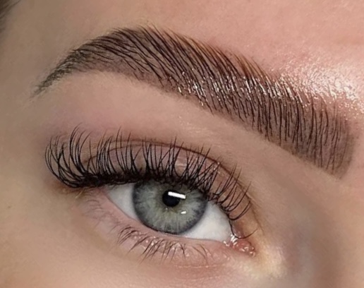 Brow Lamination & Tint