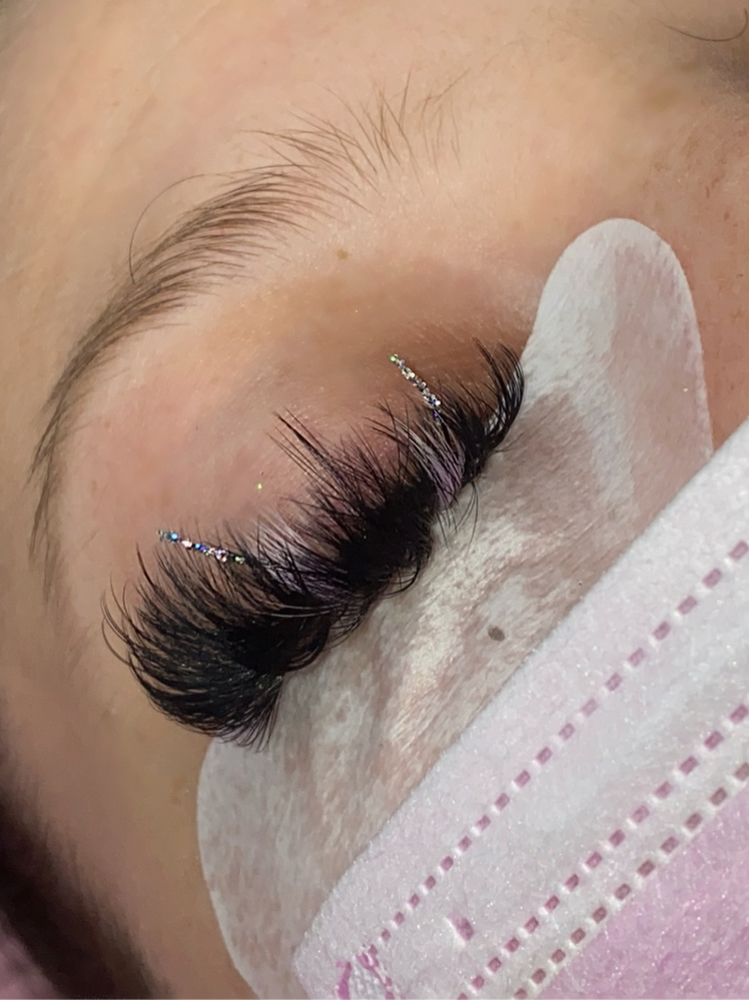 Glitter Lash Accent