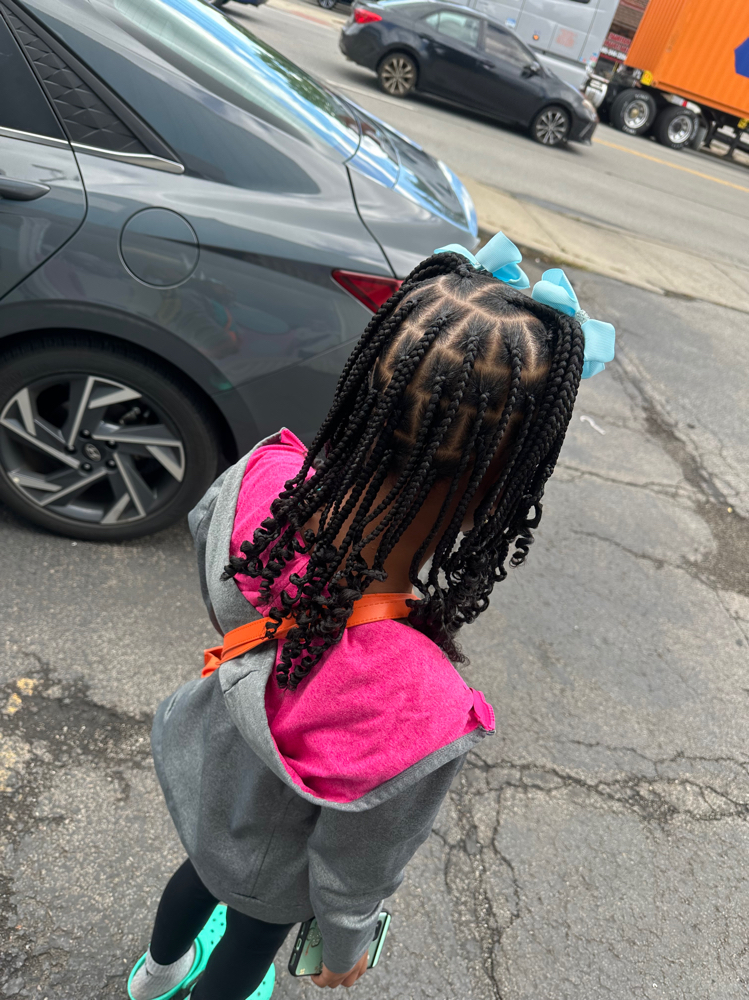 Medium Knotless + wash at The royal lab in New York, NY