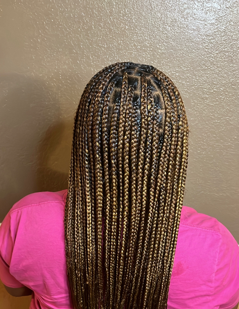Medium Lower Back Knotless