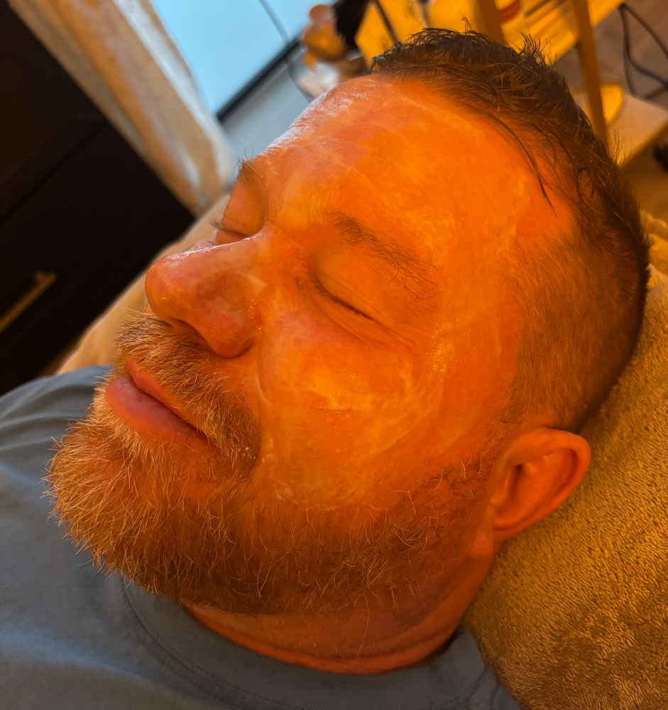 GENTLEMEN’S FACIAL