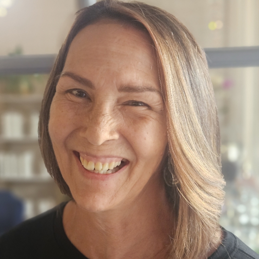 NEW GUEST Hilite/Cut/Style at TLC Hair in Grass Valley, CA