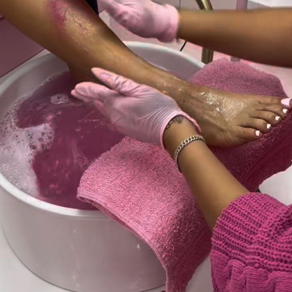 Sugarlicious Spa Pedicure at Maly_Nails419 in Findlay, OH