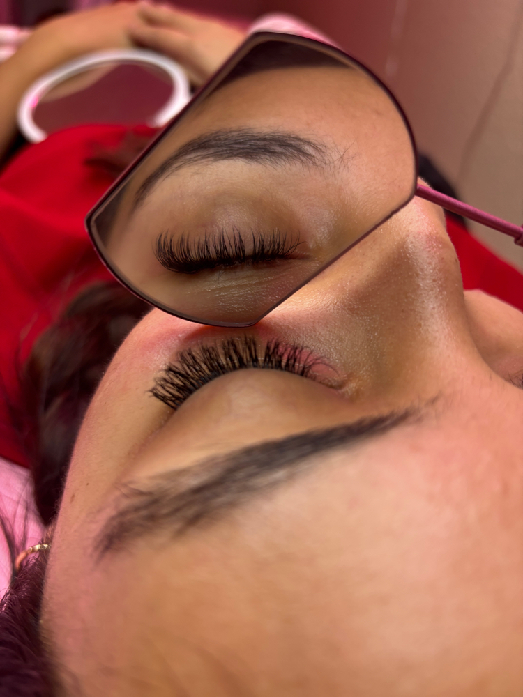 Classic 2 Week Fill at Lashed_byyahaira in Horizon, TX
