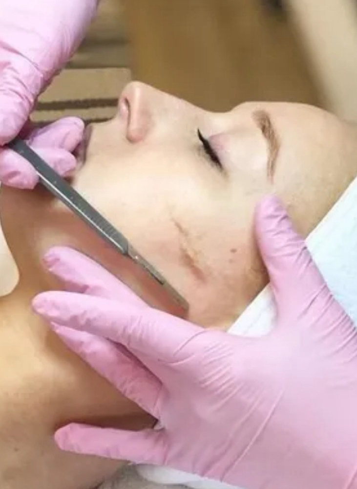 Luminous Peak Dermaplane