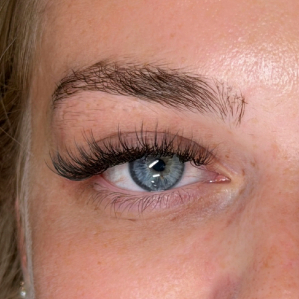 Express Set Fill at Berry Lash in Lakewood Ranch, FL