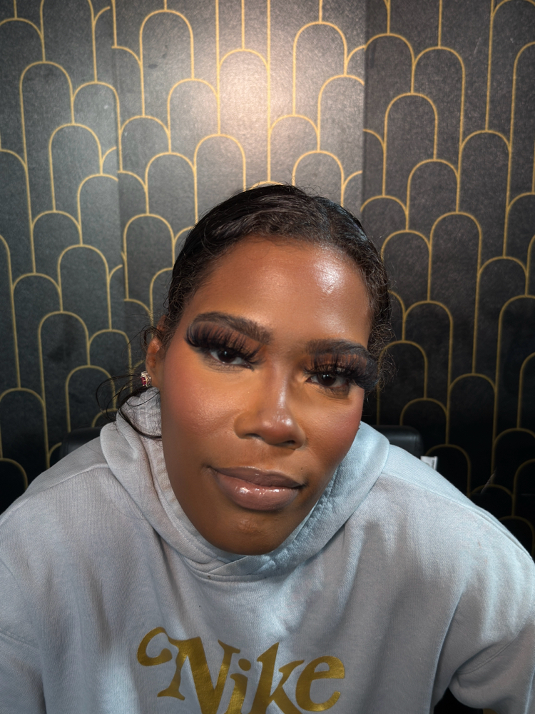 Natural makeup