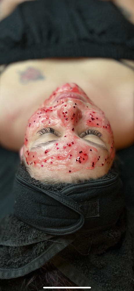 Delux Facial