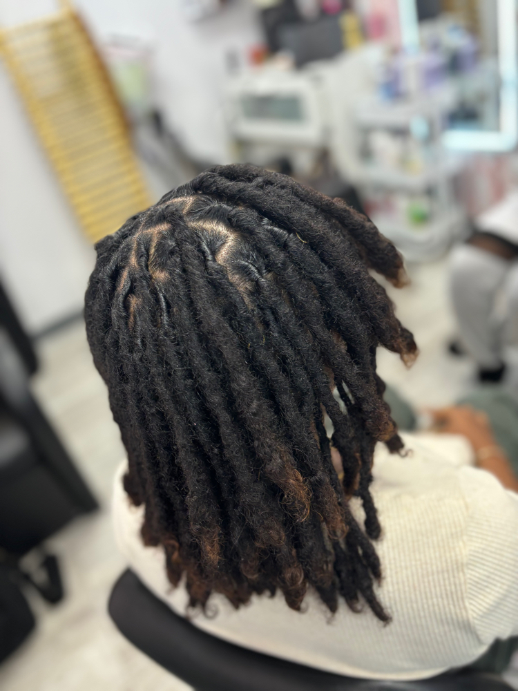 Palm Roll Retwist