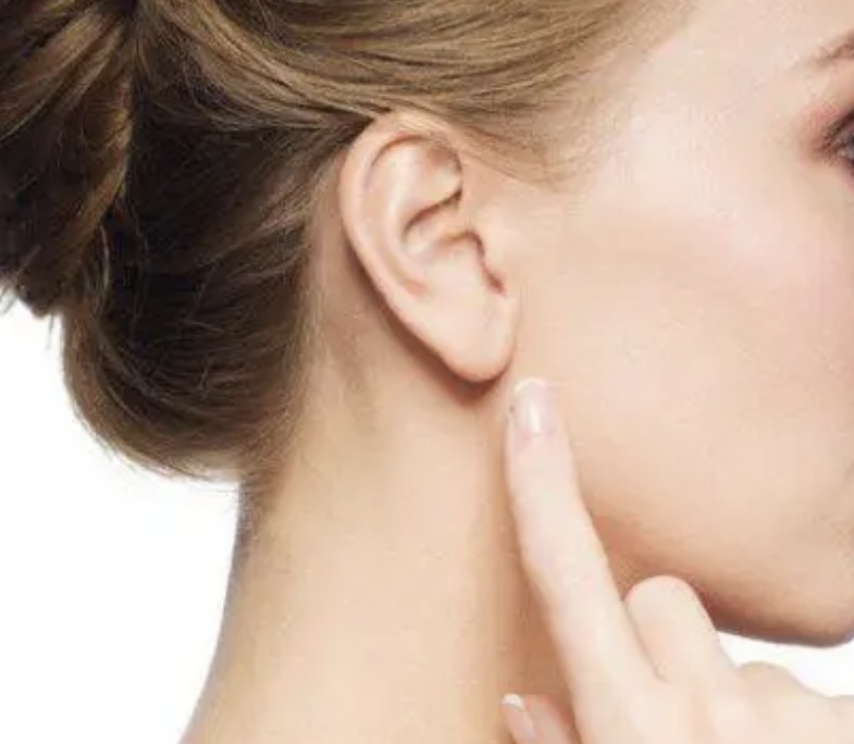 Ear