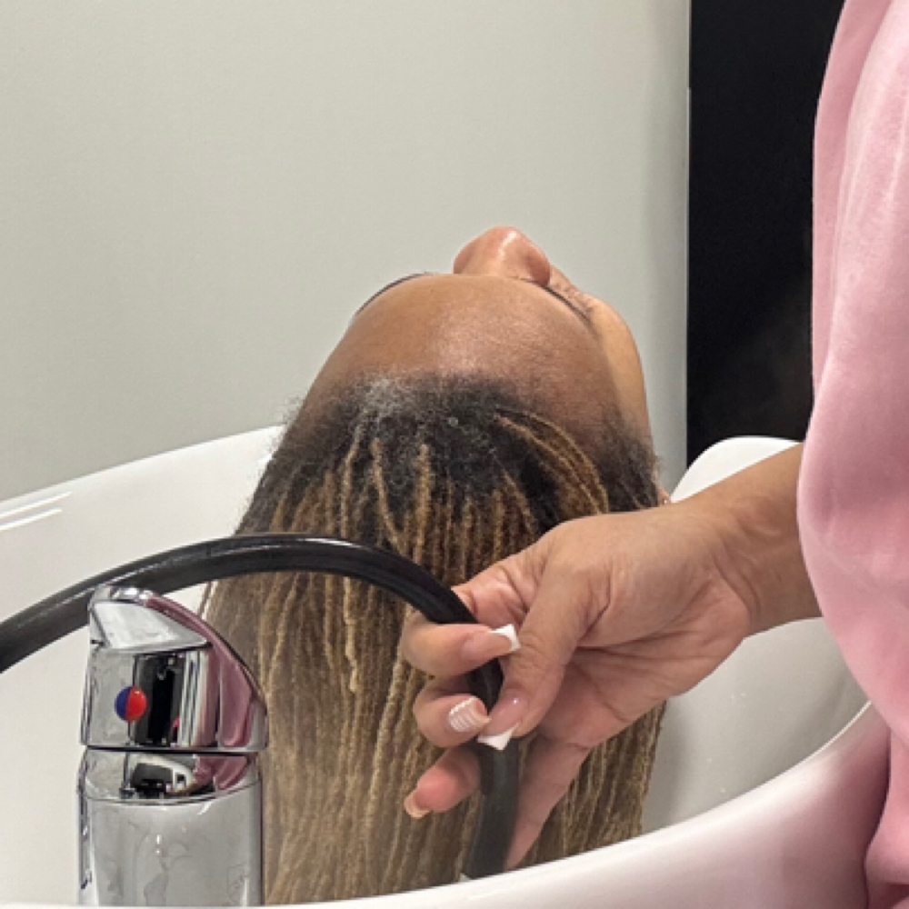 Shampoo&Scalp Care Services at Nat-U-Reels Studios in Buford, GA