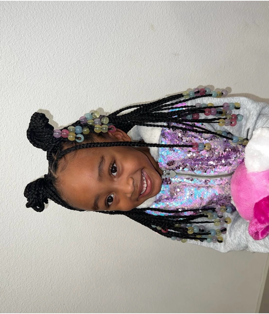 Kid Knotless (age 3-7) at A Daye’s Journei Beauty Bar in DeSoto, TX