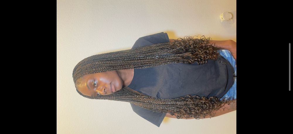 Small Waist Length at A Daye’s Journei Beauty Bar in DeSoto, TX