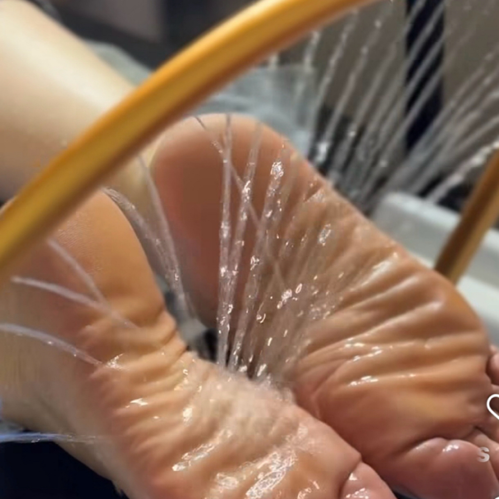 *Foot Facial With Halo Spa* at Complexions Esthetics llc in Forked River, NJ