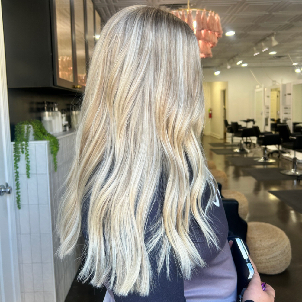 Signature/Full Blonding Service at The Color Room in Knoxvillle, TN