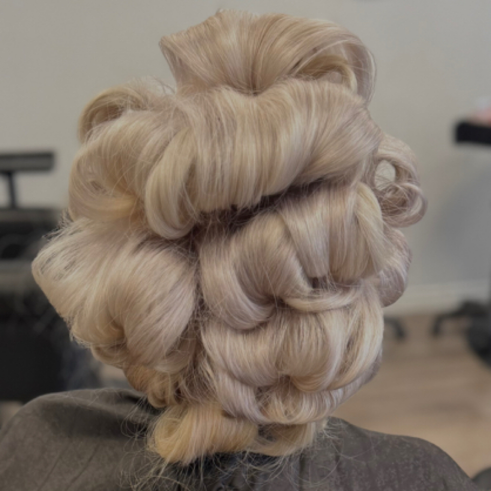 Blowout at Dream Hair Studios LLC in San Bernardino, CA