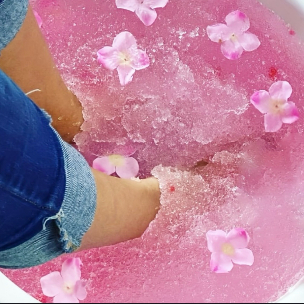 Jelly Spa Pedicure at Kings & Queens Nails & Spa LLC in Sandusky, OH
